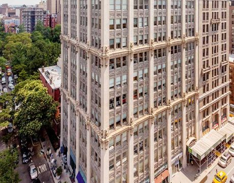 Convenient Location next to the 6 Train